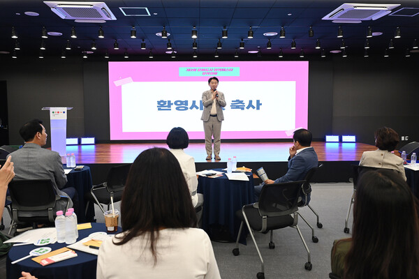 김동근 시장이 지난 8월31일 개최된 ‘제2회 문화도시 정책페스타’에서 축사를 하고 있다.